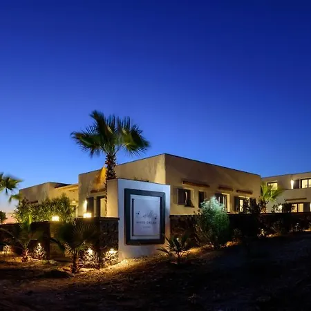 Hotel White Dream